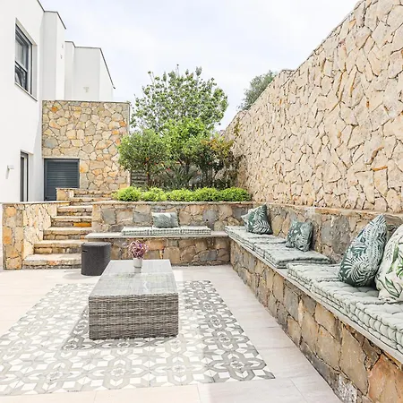 Villa Moroz - By Bedzy Almancil