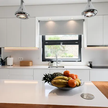 Villa Moroz - By Bedzy Almancil