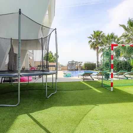 Villa Moroz - By Bedzy